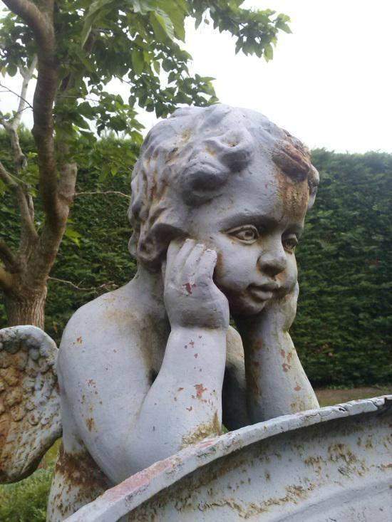 Statue en pierre Gannay-sur-Loire